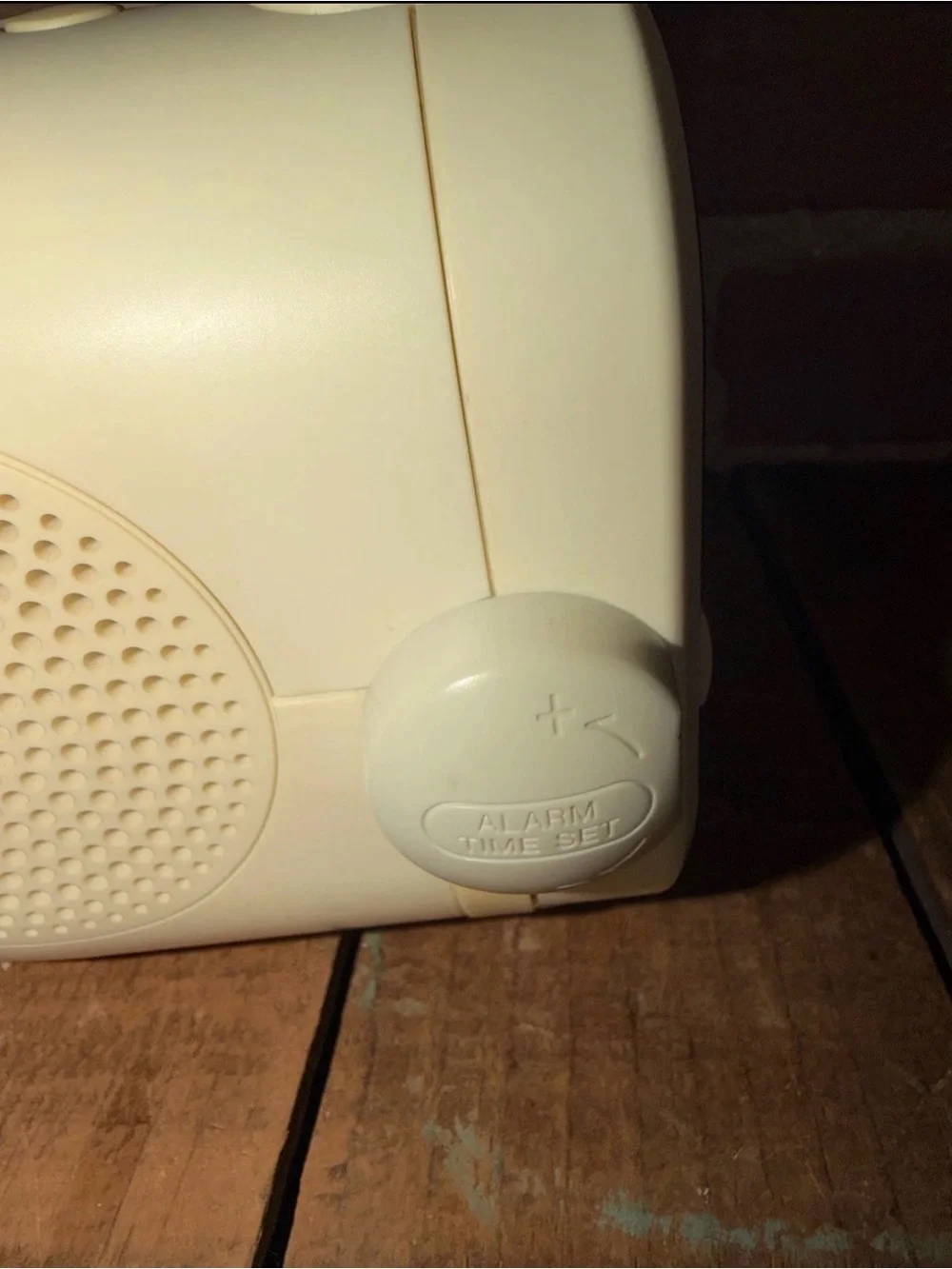 Vintage Sony Dream Machine Digital Alarm Clock – Cream and Silver